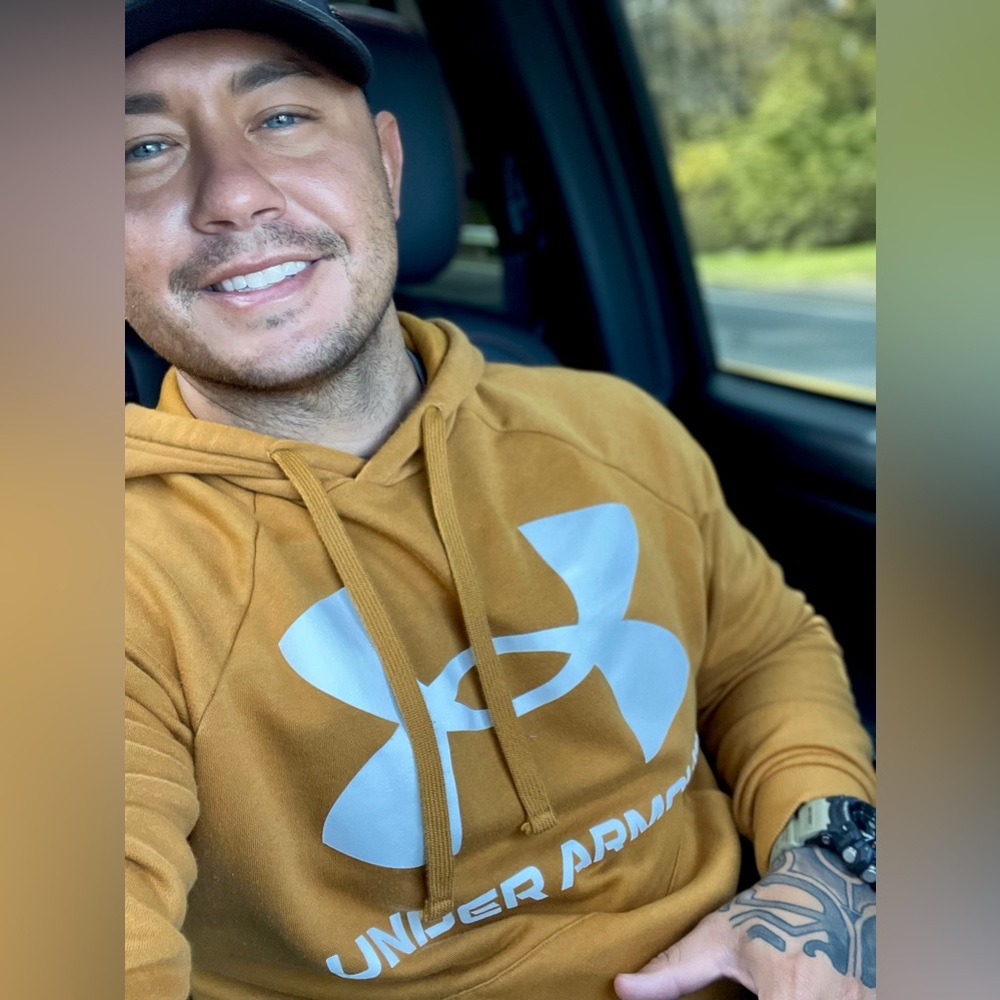 Meet your Posher, Aaron